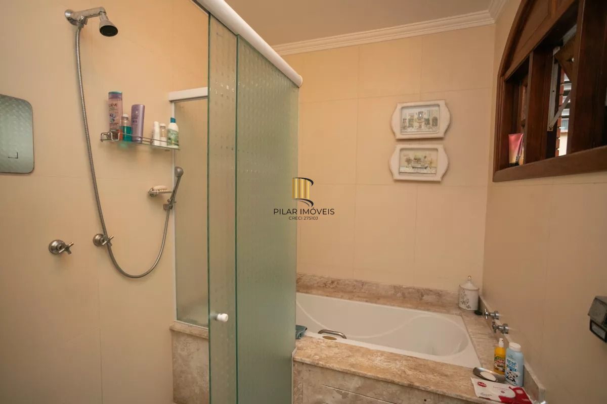 Casa à venda com 280m², 4 quartos e 2 vagas no bairro Auxiliadora