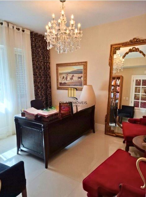 Apartamento com 3 quartos e 283m² à venda em Independência, Porto Alegre.