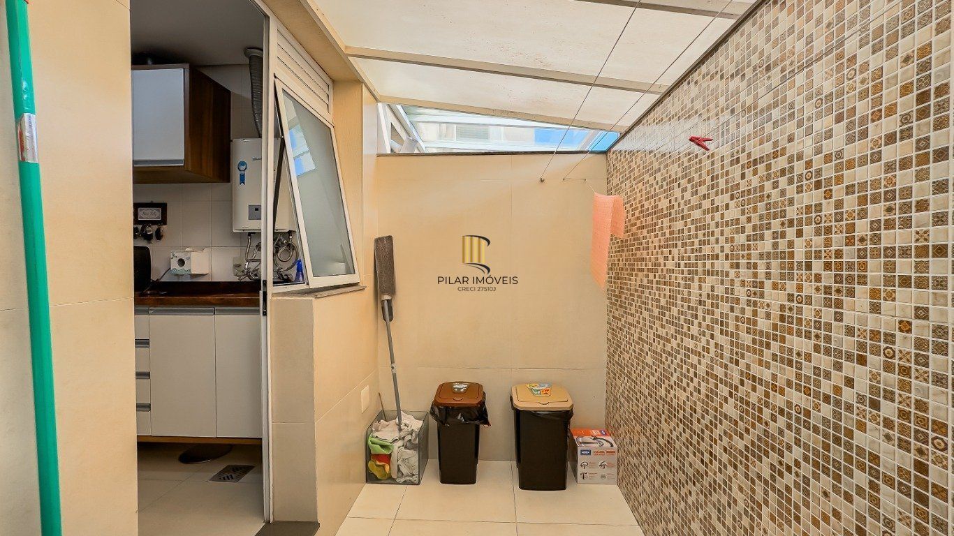 Casa em Condomínio, 3 Quartos, Suíte e 3 Vagas no Jardim Carvalho, Porto Alegre