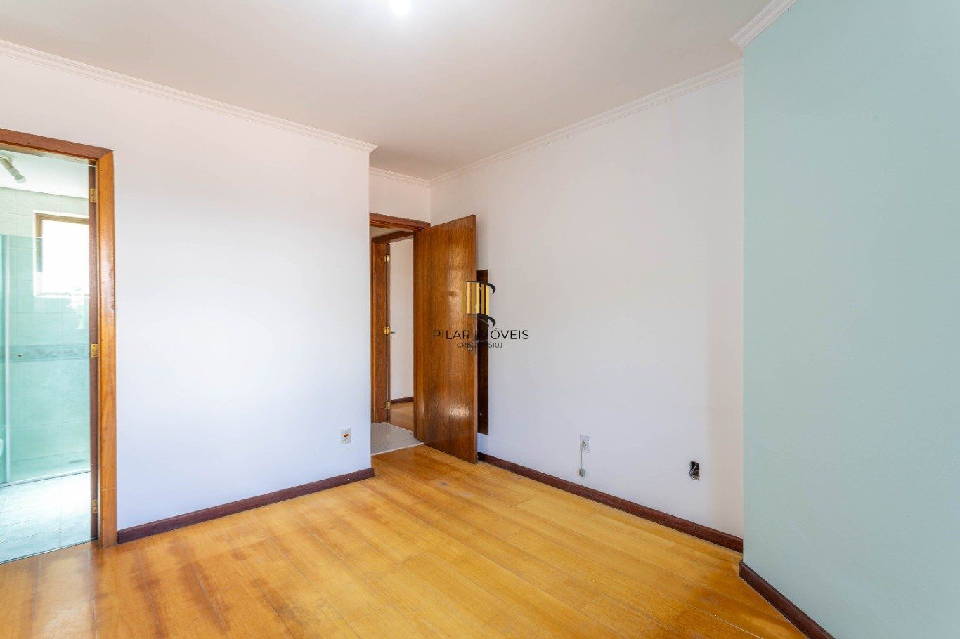 Apartamento com 2 dormitórios (1 suíte) e 1 vaga no Bairro Bela Vista