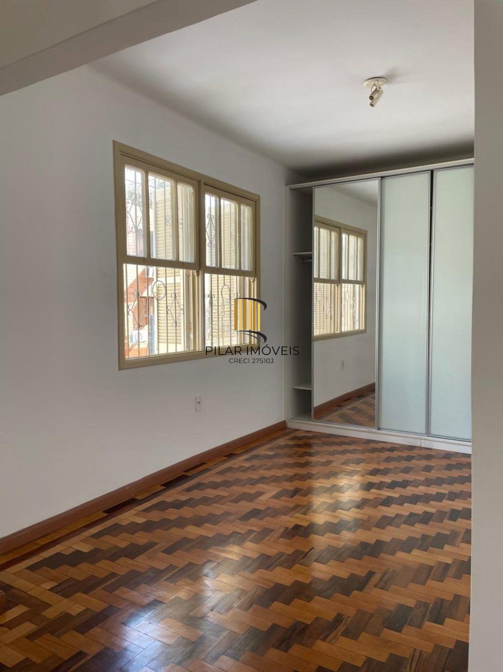 Apartamento com 2 dormitórios no Bairro Santa Cecília