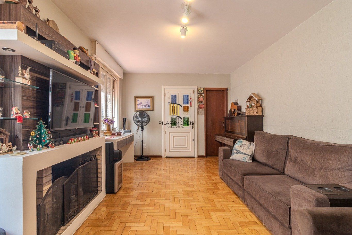 Apartamento de 3 dormitórios, 2 vagas no bairro Moinhos de Vento.