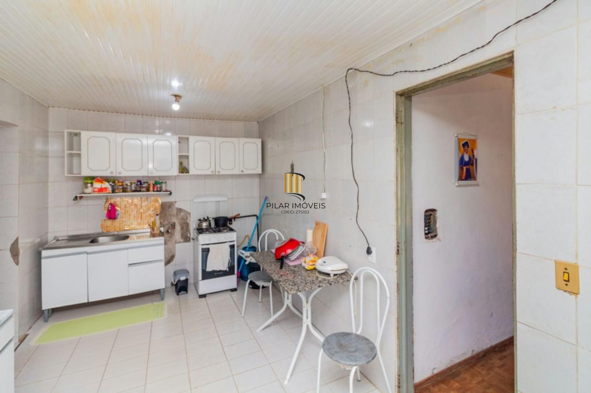 Casa de 3 quartos, 2 vagas no bairro Morro Santana