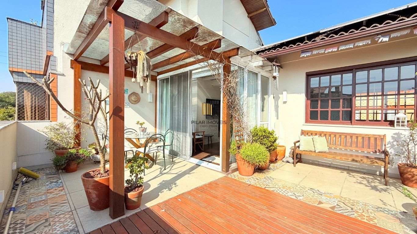 Cobertura de 2 dormitórios bairro Jardim Planalto