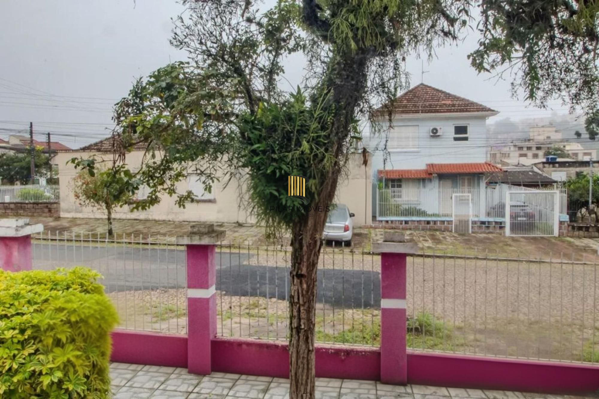 Casa de 3 quartos e 2 vagas de garagem no bairro Nonoai Porto Alegre.