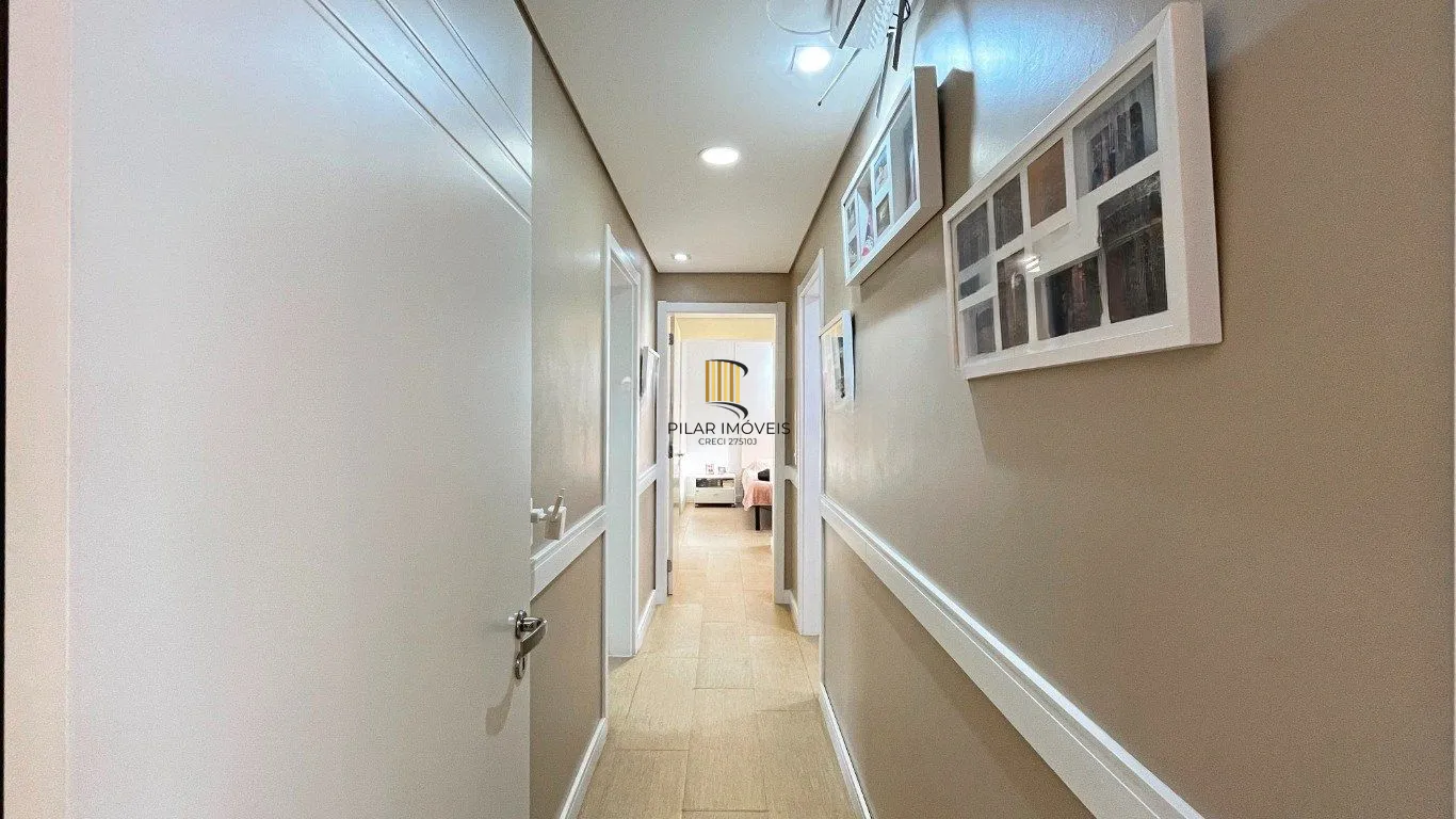 Apartamento com 3 quartos, 3 suítes e 128m² à venda em Menino Deus.
