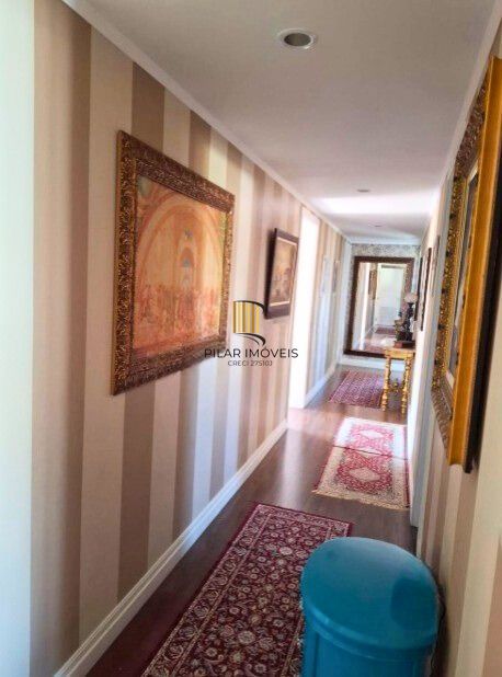 Apartamento com 3 quartos e 283m² à venda em Independência, Porto Alegre.