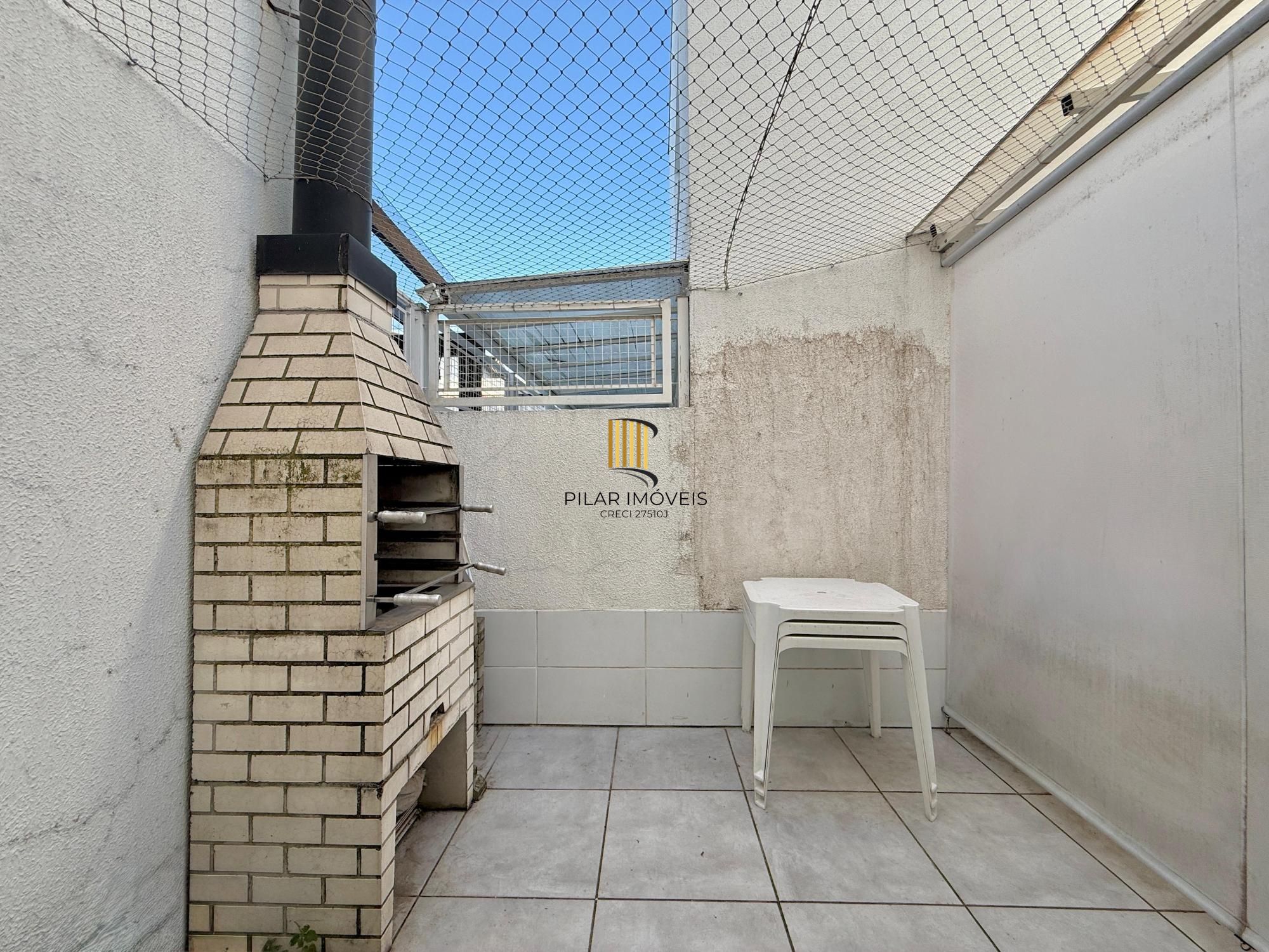 Casa para venda 2 suítes e 2 vagas, em Niterói com 81 m² em Canoas