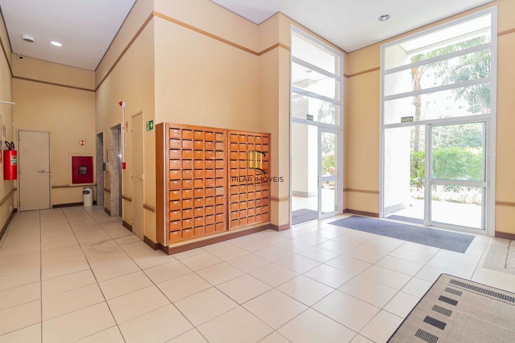 Apartamento com 2 quartos, vaga de garagem e elevador  no bairro Passo da Areia