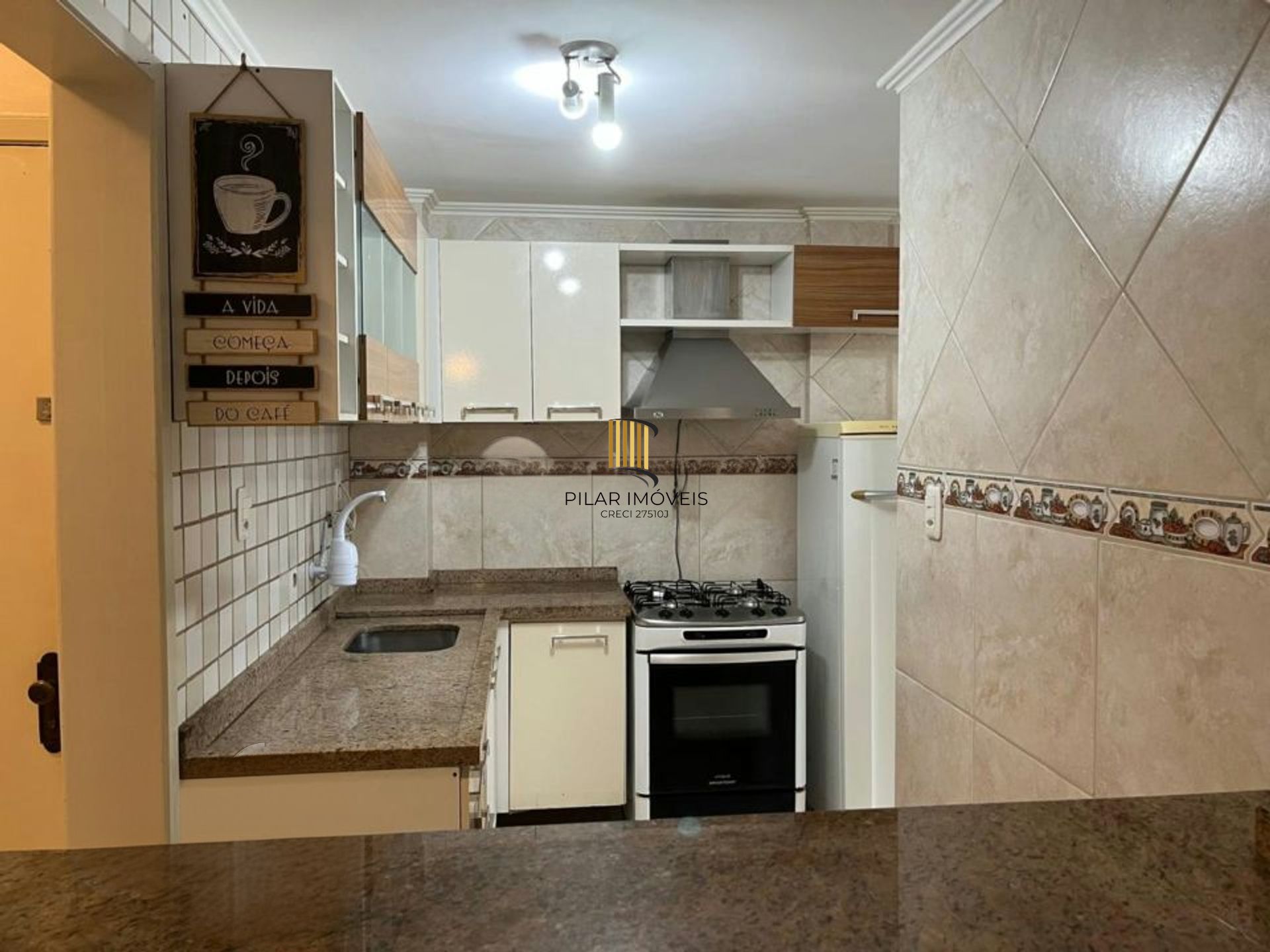 Apartamento de 2 dormitórios e 1 vaga de garagem em Canoas.