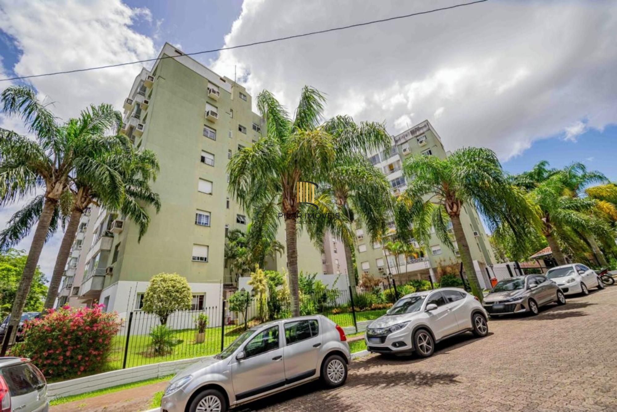 Apartamento semi mobiliado de 3 quartos, elevador, 1 vaga no bairro Cavalhada