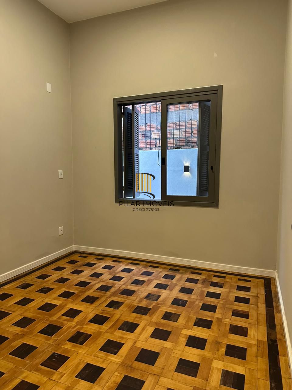 Apartamento de 2 dormitórios térreo no bairro Rio Branco