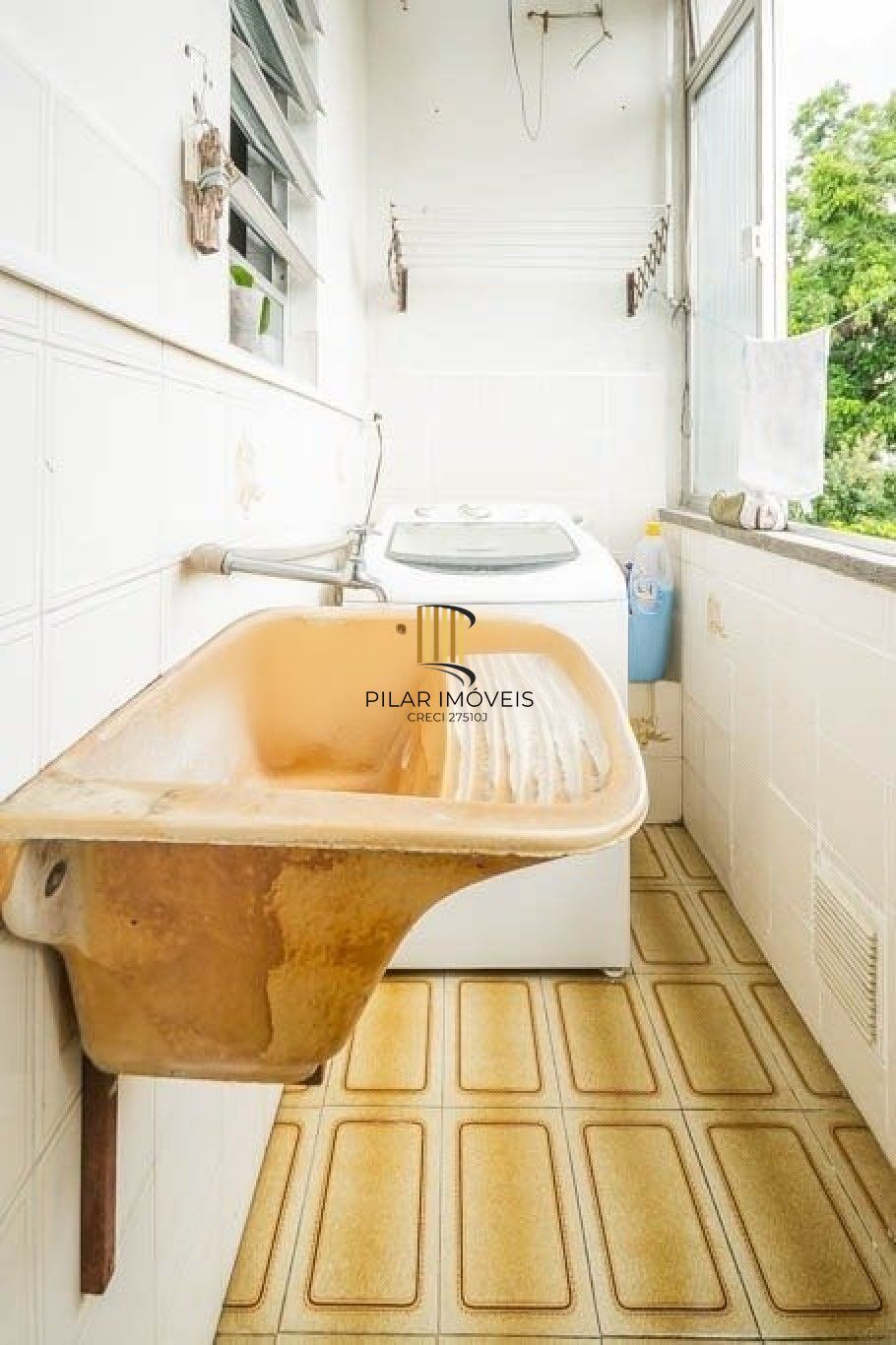 Apartamento à venda com 2 quartos 75 m² no Bairro Menino Deus