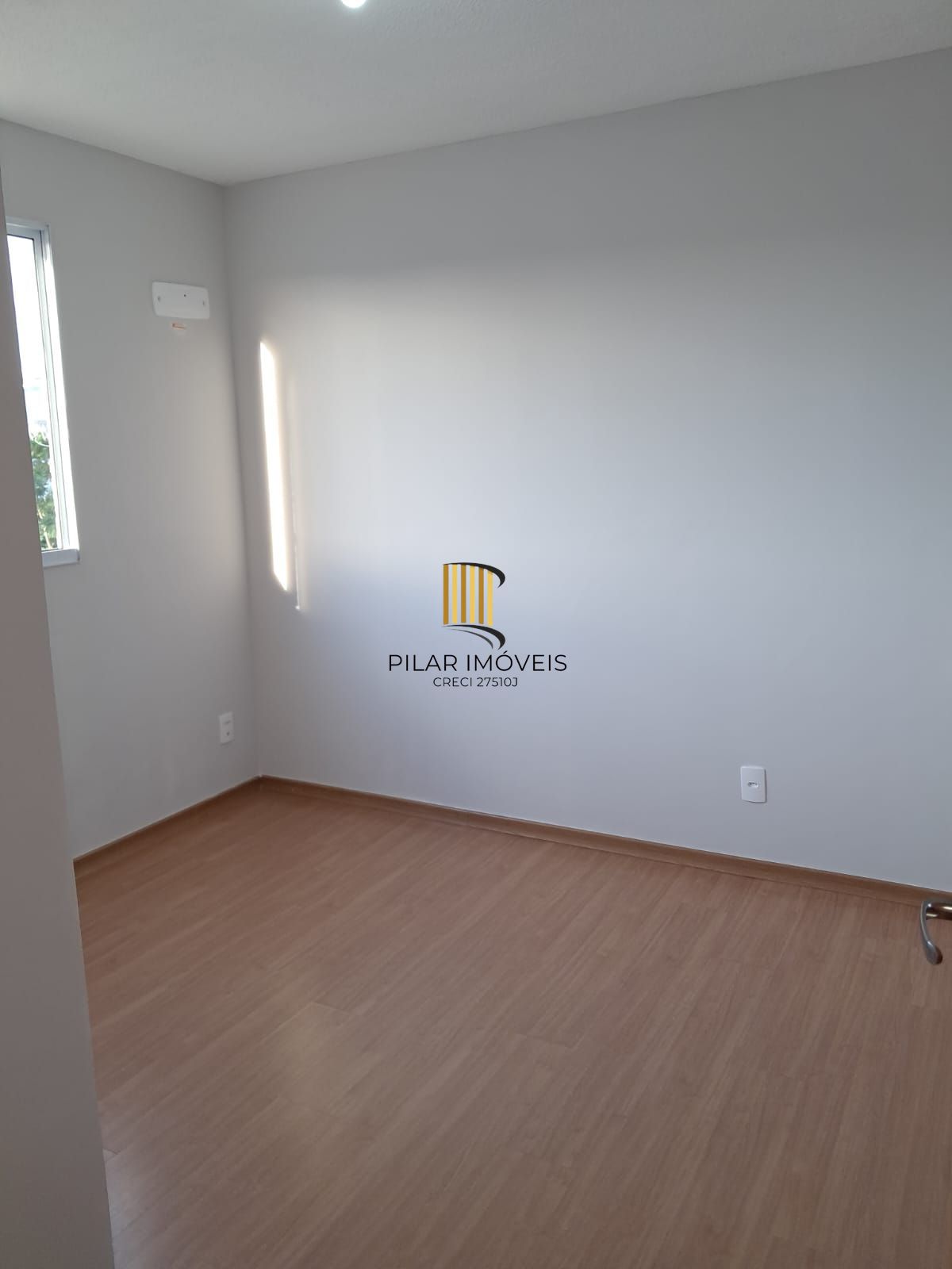 Apartamento com 2 quartos, vaga de garagem e elevador no bairro Estância velha