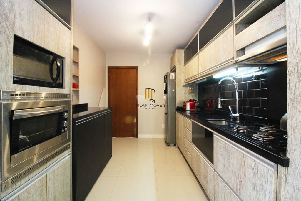 Casa em condominio 03 dormitórios, 1suíte, 2 vagas, 146 m² na Cavalhada.