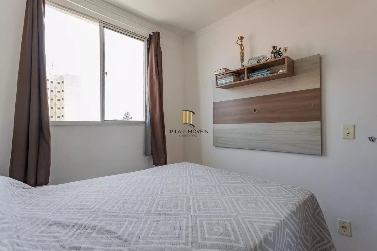 Apartamento com 2 quartos, vaga e piscina  no bairro  Parque Santa Fe