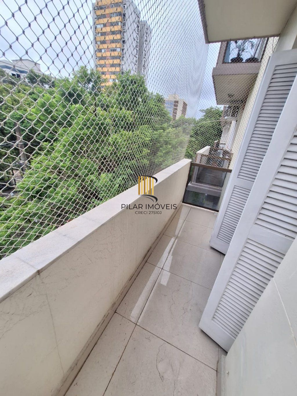 Apartamento à venda com 3 dormitórios 94 m² no bairro Menino Deus