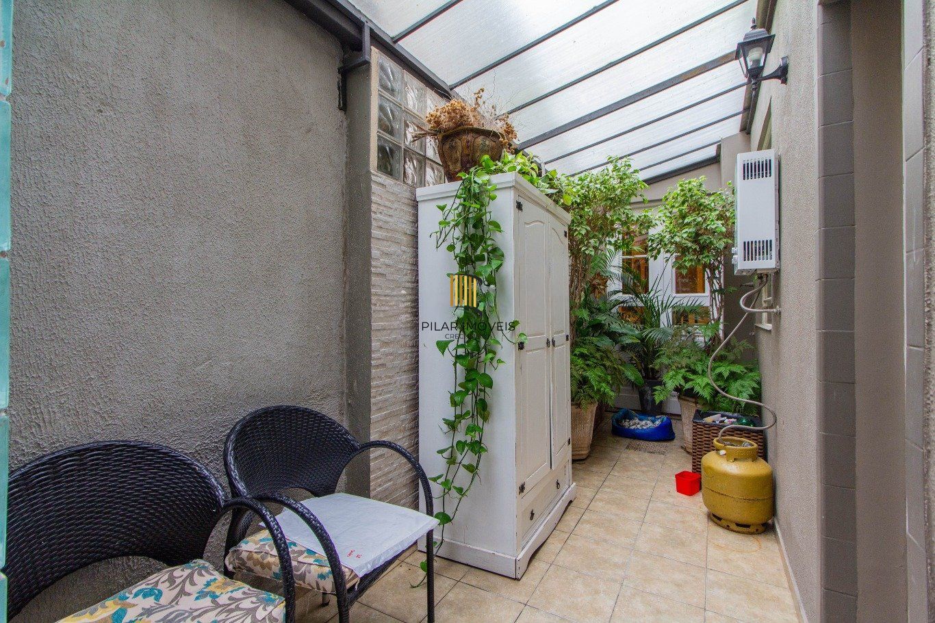 Casa semi mobiliada de 4 quartos bairro Floresta