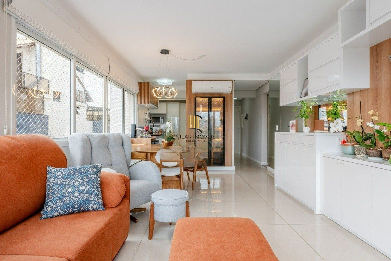 Apartamento com 3 quartos e 4 vagas no Menino Deus, Porto Alegre.