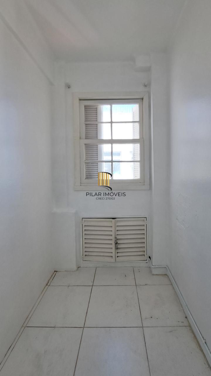 Apartamento 3 Dormitórios, 123m², Último Andar com Vista para o Guaíba