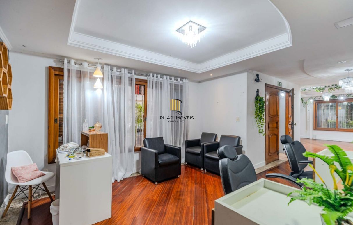 Casa com pátio 4 dormitórios 4 vagas Residencial ou Com. Partenon Porto Alegre