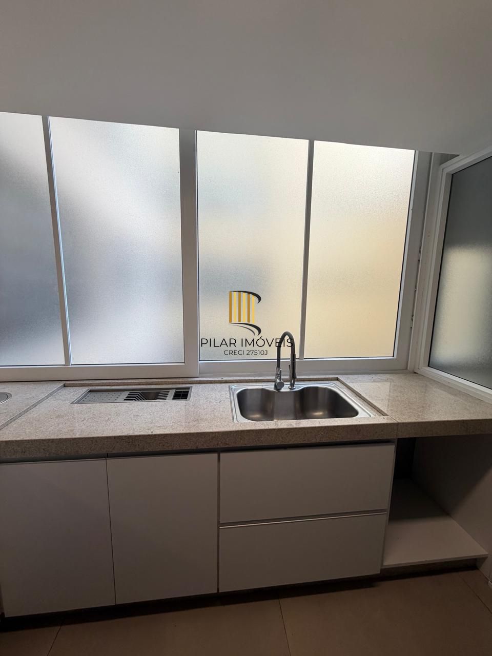 Apartamento 3 Dormitórios Reformado no Centro Histórico