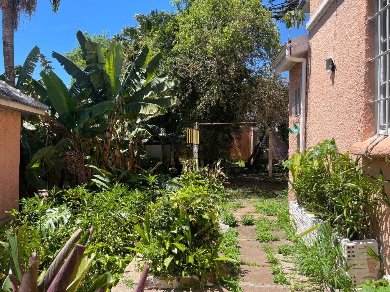 Amplo Terreno com Casa no Partenon | Ótima Localização