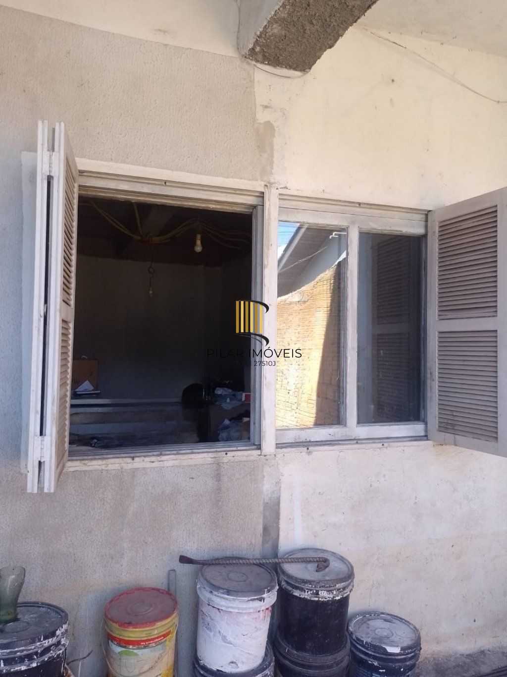 Casa 1 dormitório com 1 vaga de garagem no bairro Mato Grande em Canoas.