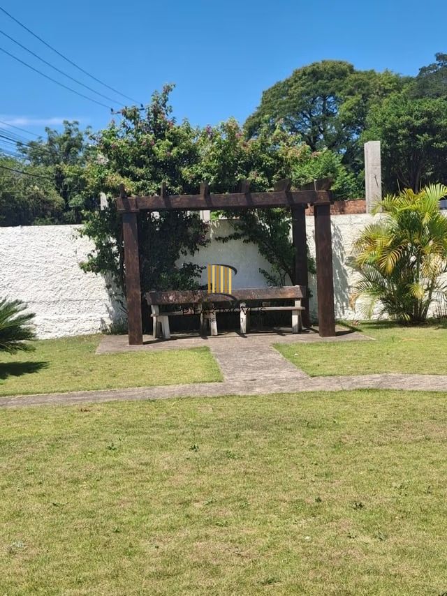 Casa em condomínio de 2 quartos, 1 vaga de garagem em Cachoeirinha.