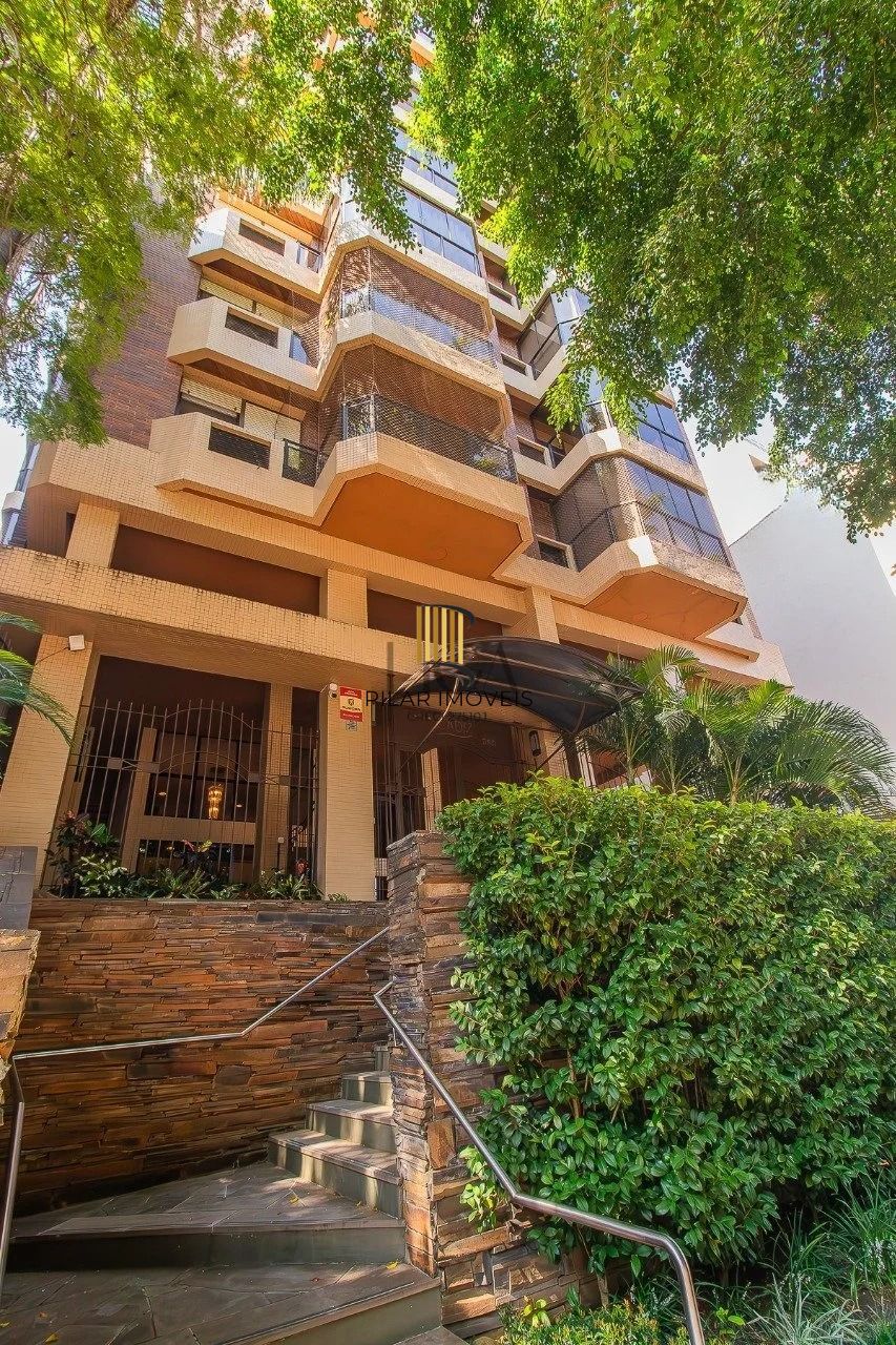 Cobertura de 3 quartos com piscina e 2 vagas no Bairro Mont Serrat.