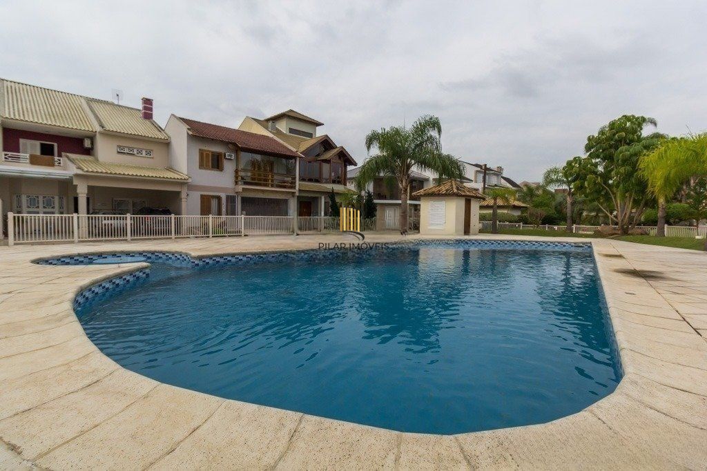 Casa Sobrado 3 dormitórios com suíte, piscina e sótão no Ecoville