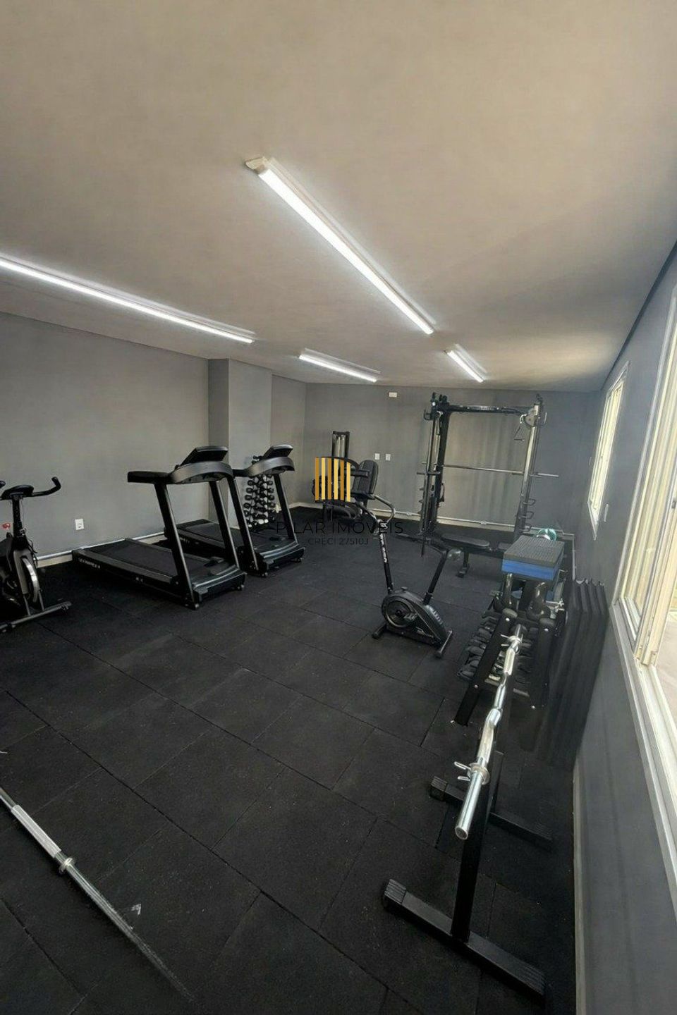 Apartamento com 2 dormitorios, com elevador e 1 vaga de garagem em Canoas.