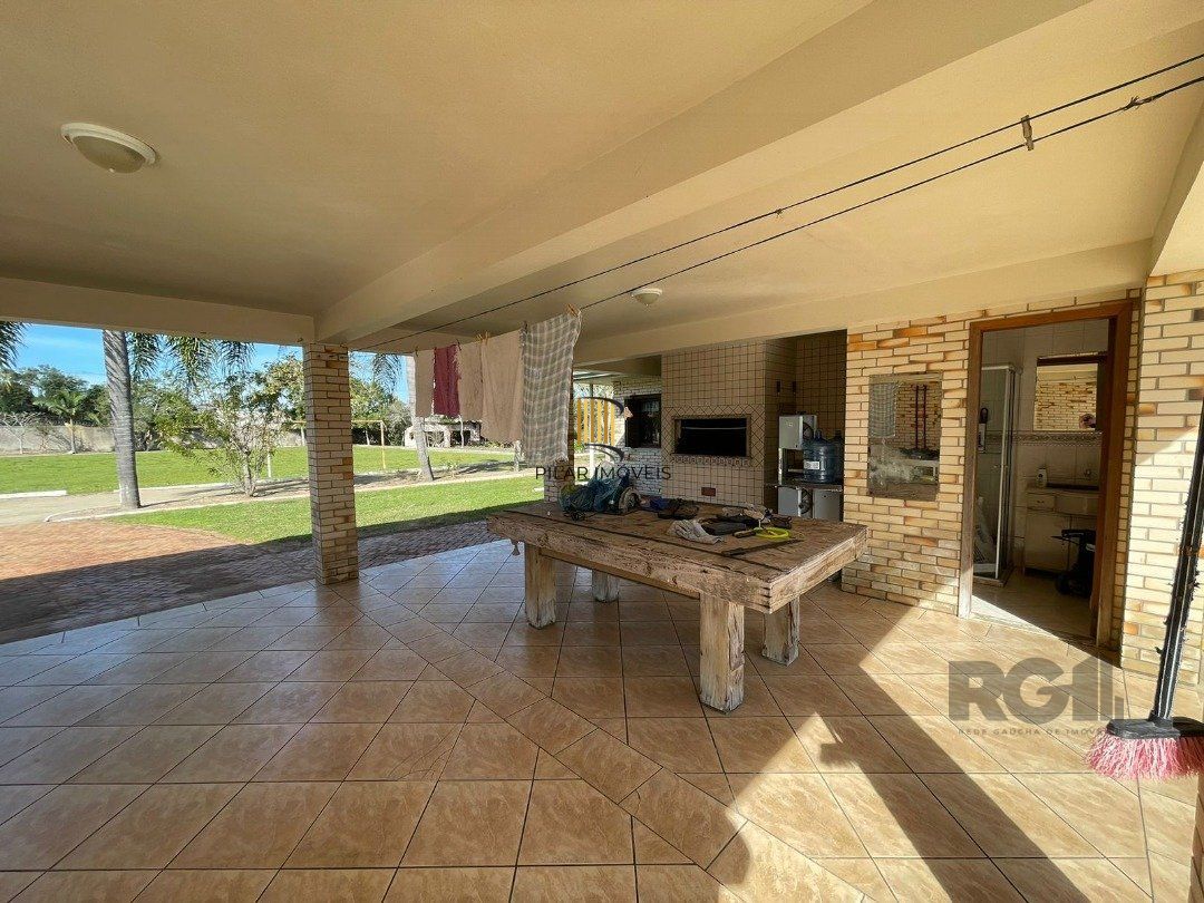 Sitio de 2 hectares no Bairro Lami