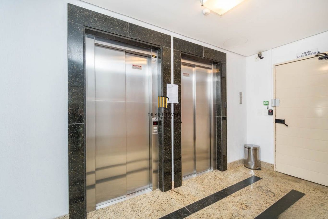 Apartamento com 3 dormitórios e 2 vagas de garagem no Bairro Higienópolis