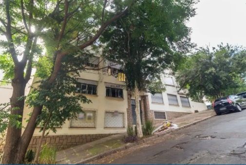 Apartamento à venda com 3 Dormitorios 80 m² no Bairro Petropolis