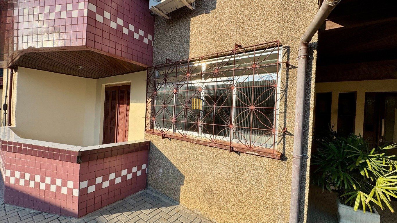 Apartamento com 2 dormitórios e 2 vagas de garagem em Canoas.