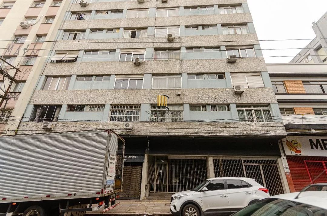 Apartamento JK com 1 quarto e com elevador  no bairro Farroupilha.