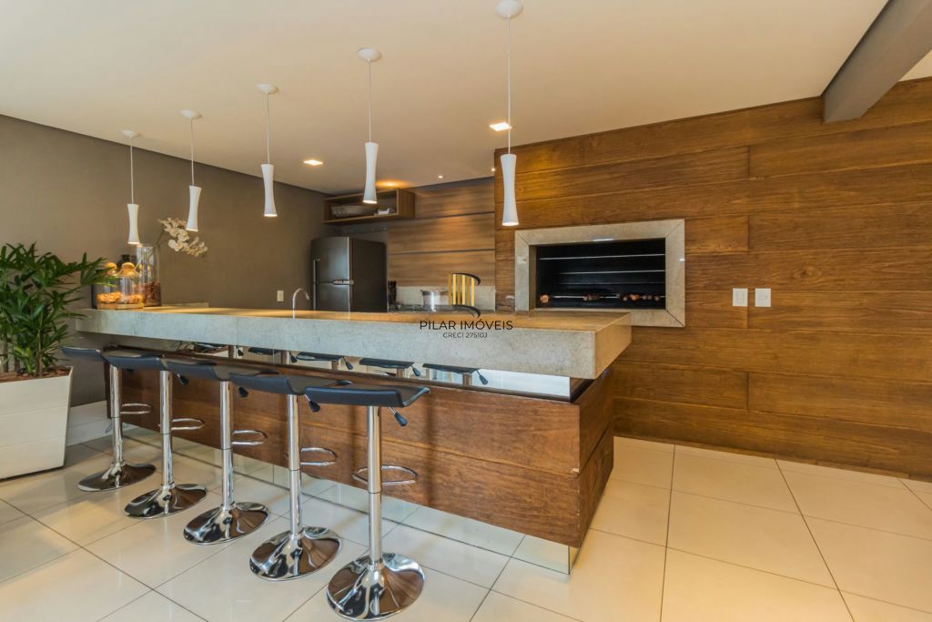 Apartamento com 3 quartos, vaga, elevador e piscina no Bairro São Sebastião