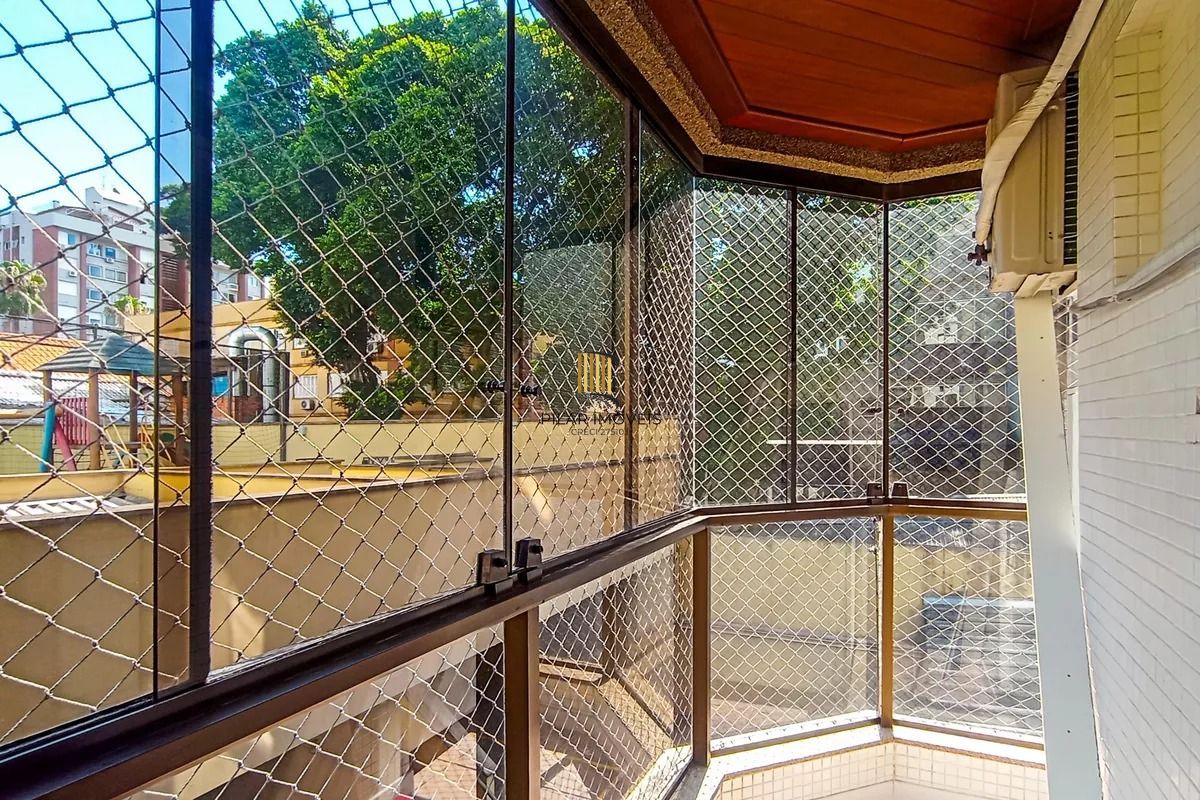 Apartamento com 3 Dormitórios, elevador vaga e 2 Sacadas no Menino Deus