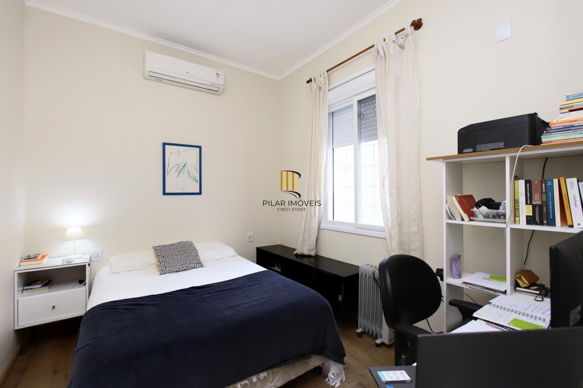 Casa de 4 quartos, 3 banheiros, 3 vagas no bairro Rio Branco