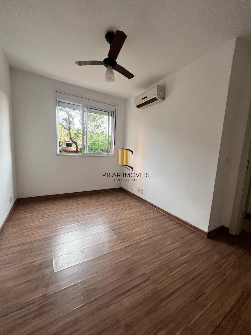 Apartamento 2 Dormitórios, com Elevador e Vaga no Morro Santana