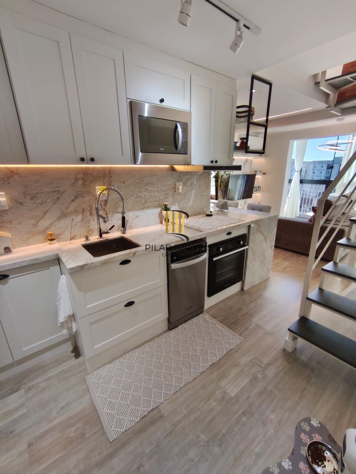 Apartamento Cobertura duplex 108m² 3 dormitórios (2 reversíveis) Cachoeirinha