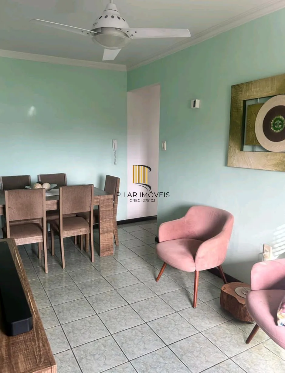Apartamento de 2 dormitórios, 1 vaga, elevador no bairro Humaitá