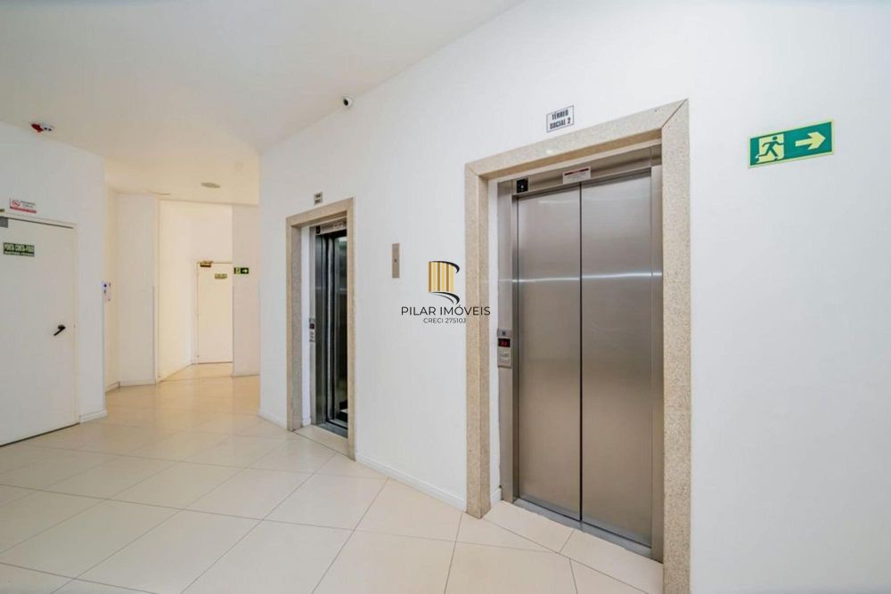 Apartamento de 3 quartos, suíte, elevador, 1 vaga no bairro Vila Ipiranga.