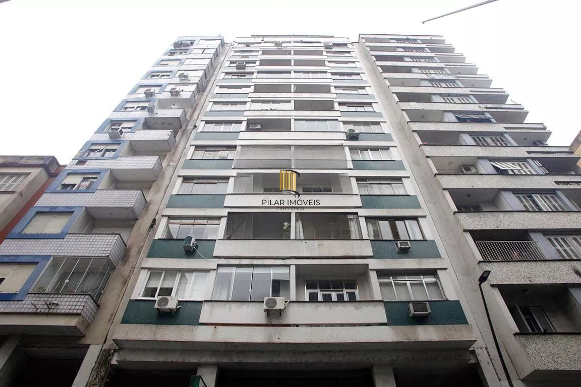 Apartamento com 4 quartos, 3 banheiros no Bairro Centro Historico.