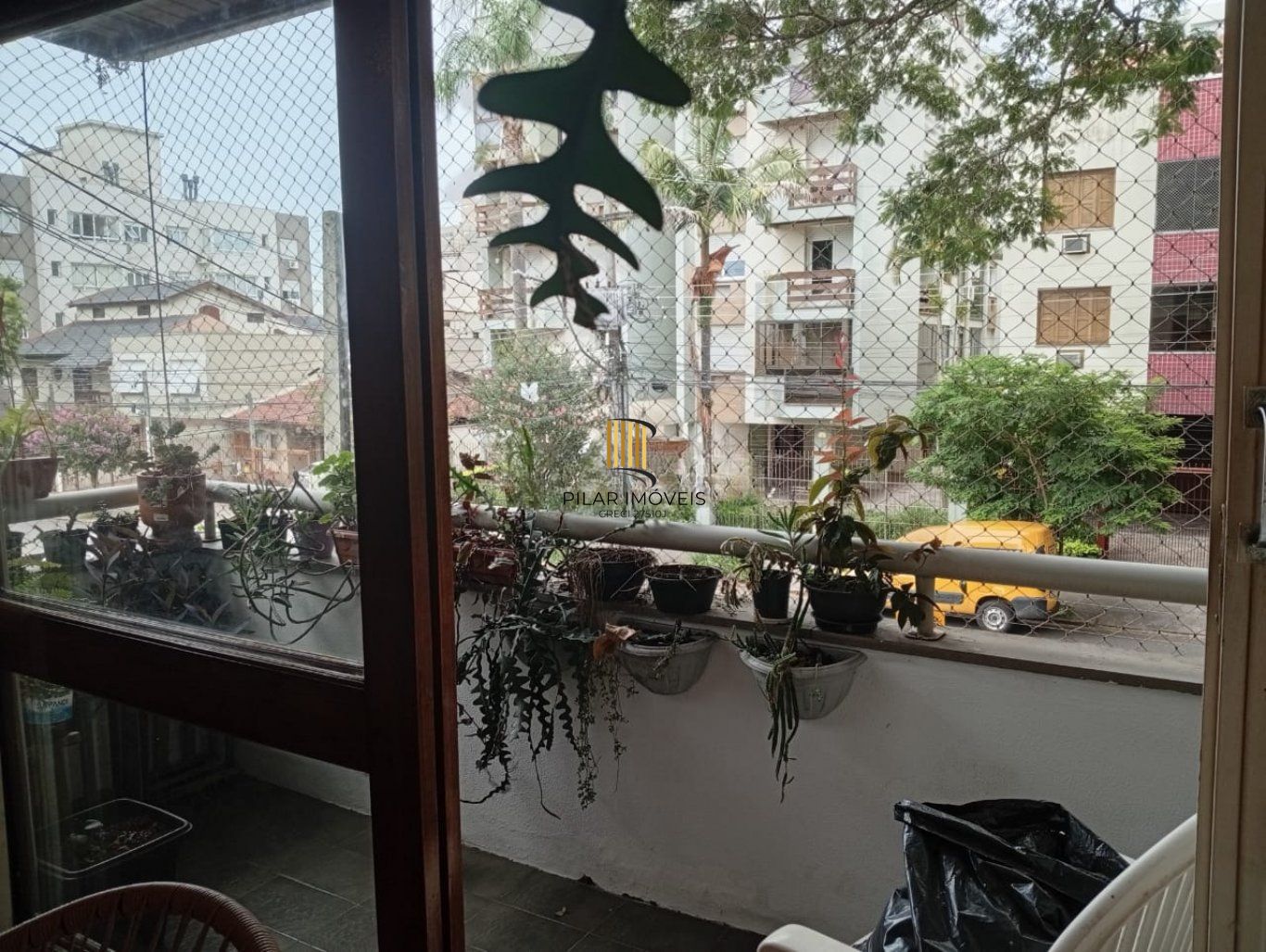 Apartamento com 3 quartos, vaga e sacada no bairro Jardim botânico