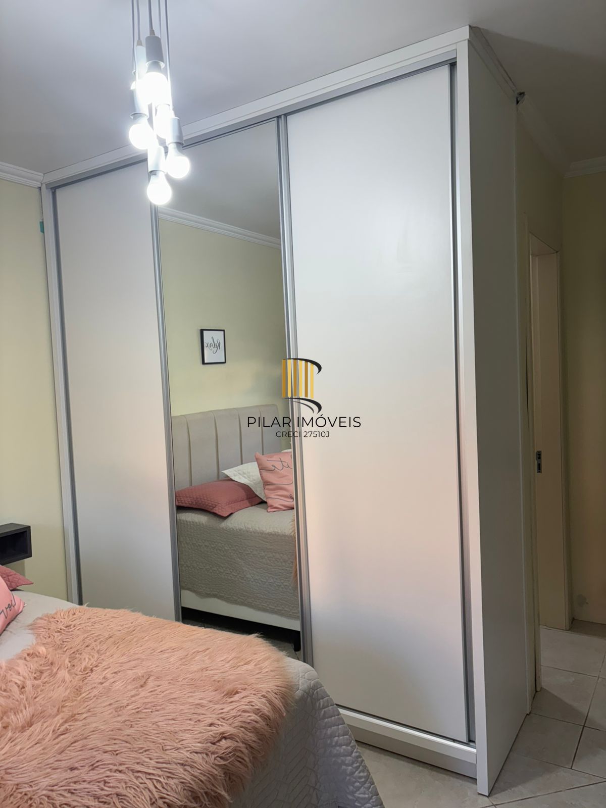 Casa com 2 quartos 2 suítes, 2 vagas e 99m² à venda em Hípica, Porto Alegre.