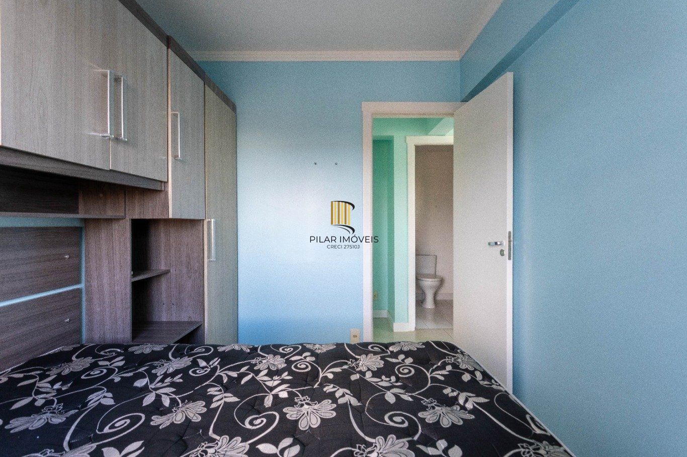 Apartamento com 2 quartos, 1 vaga e elevador no Bairro Vila Ipiranga.