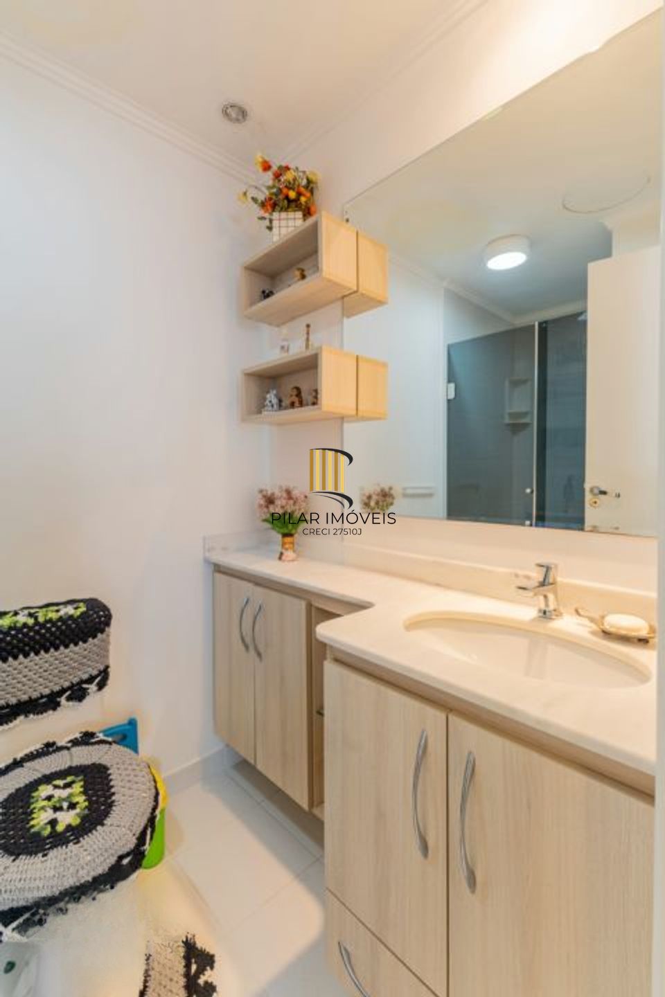 Apartamento de 3 quartos,suíte,elevador e 1 vaga no bairro Vila Ipiranga.