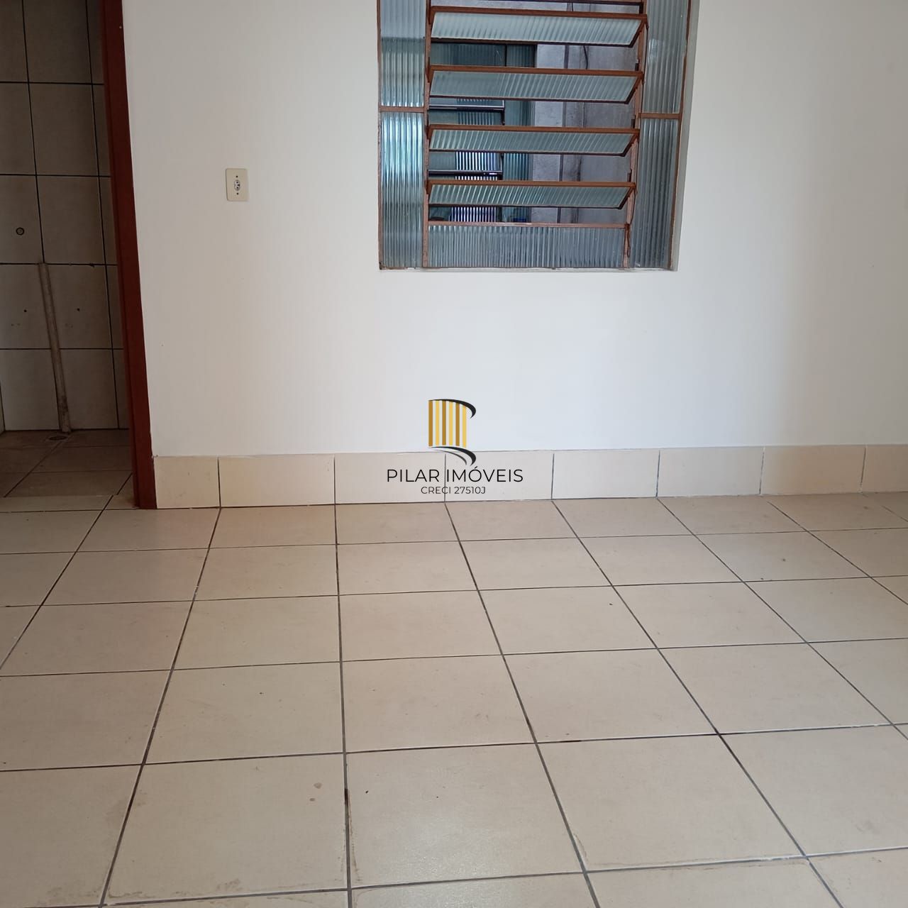 Apartamento 2 quartos, sacada e garagem exclusiva bairro Sumaré.